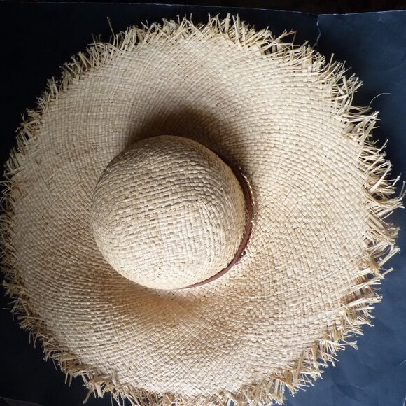 Henri Bendel wide brim fringe raffia straw hat OS - Picture 2 of 5